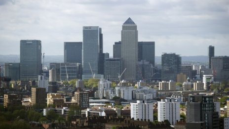 Бонусите във Великобритания доближават рекордите отпреди кризата