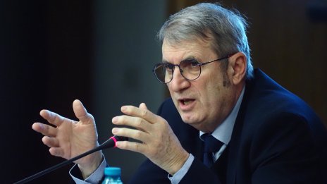 Хинков: Няма резултат от наливането на пари в здравеопазването
