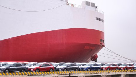 Електромобилите носят неочаквани рискове за морския транспорт