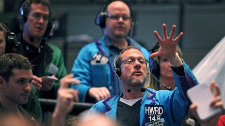 Рисковете около икономиката на САЩ отново оцветиха в червено Dow