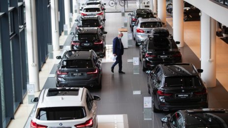 Високите цени и фокусът върху маржа осигуриха 50% ръст на печалбата на BMW