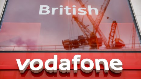 Отслабващият бизнес на Vodafone в Германия засенчи резултатите на компанията