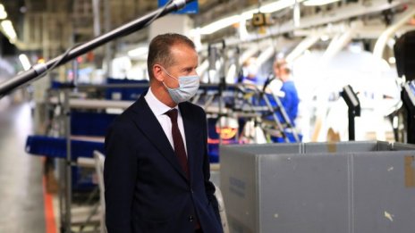 VW: Не търсим сделка с Tesla