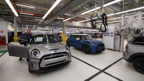 BMW влага 750 млн. долара в производството на електромобили Mini във Великобритания