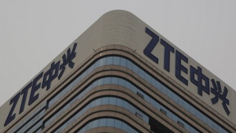 Китай се надява рестрикциите на САЩ към ZTE да отпаднат