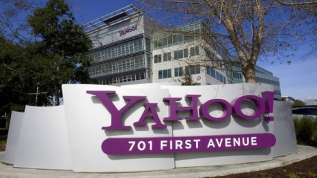 Microsoft отново в битка за Yahoo
