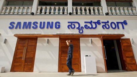 Samsung се насочва към младите индийци с евтини смартфони