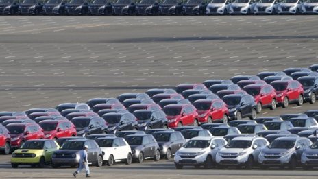 Автомобилният пазар в Европа продължава със серията от спадове през януари