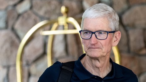 LightShed: Apple трябва да обмисли смяната на Тим Кук