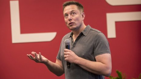 Ще успее ли премиерата на Model S Plaid да обърне търговията с акциите на Tesla?