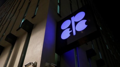 Добивът на петрол в ОПЕК се свива за седми пореден месец