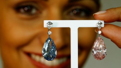 Чифт диамантени обеци бе продаден за рекордните 57 млн. долара