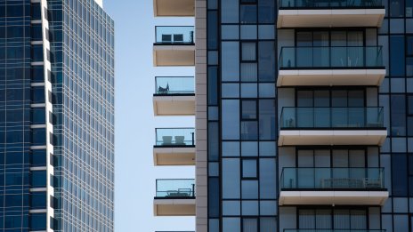 Две трети от банките в ЦИЕ вече имат ESG стратегия за финансиране на имоти