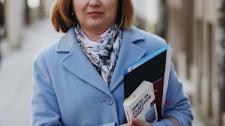 Йорданова: Няма война с прокуратурата, настояваме за отговорност на Гешев