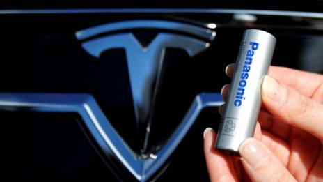 Panasonic инвестира 256 млн. долара във фабрика на Tesla