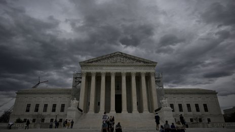 Върховният съд на САЩ се превърна от рефер в играч