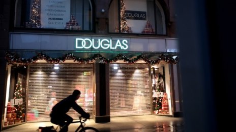 Douglas купува нидерландска онлайн аптека