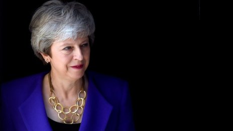 Ще запази ли премиерския си пост Тереза Мей и тази вечер?