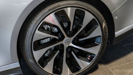 Италия ограничава китайското влияние в Pirelli поради опасения за данните