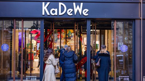 Дълговете на Signa Holding са се удвоили в месеците преди заявлението за несъстоятелност