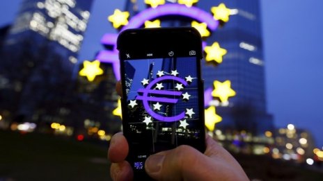 ЕЦБ очаквано остави програмата си за стимули без промяна