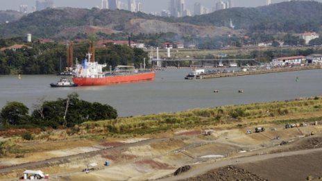 Консорциумът, разширяващ Панамския канал, заплаши, че ще спре работа