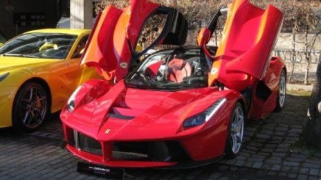 Първото LaFerrari излезе на вторичния пазар