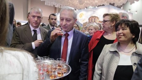 10% ръст през летния туристически сезон очаква министърът на туризма