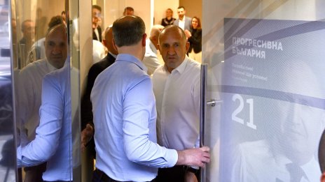 Паралелно преброяване: Радев ще има мнозинство в парламента, ПП-ДБ са втори*