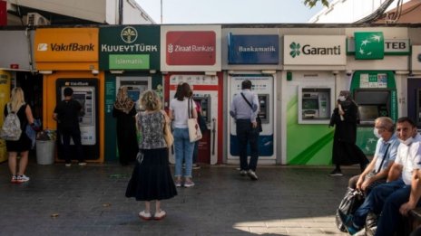 Инфлацията в Турция се ускорява за седми пореден месец през април