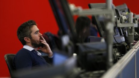 Инвеститорите обръщат поглед към по-сигурни активи