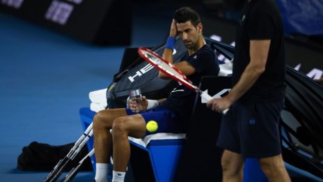 Джокович е бил задържан преди изслушването си в съда в неделя*