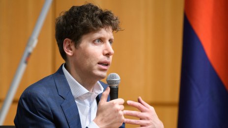 Какво следва, след като OpenAI си върна Сам Алтман?