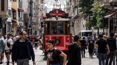 Инфлацията в Турция се забавя след два месеца на растеж, движен от енергийните цени