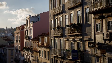 Криптовалутите си разчистват пътя към имотния пазар