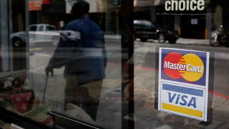 Visa и Mastercard удрят спирачките на криптопартньорствата си