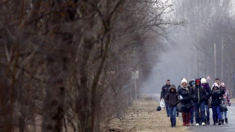 Унгария строи ограда по границата със Сърбия заради нелегалните мигранти