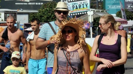 Хотелиери удължиха срока за ранни записвания по морето