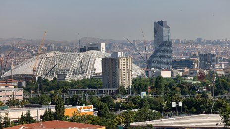 Турция се опитва да ограничи кризата с проблемните си фондове с ликвидации, забрани и арести