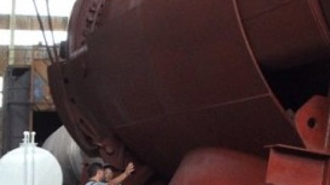 Индустрията, глупако!*