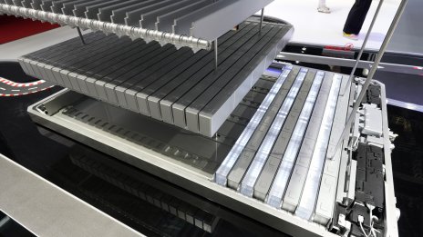 Как електрическите скутери подкрепят развитието и търсенето на солни батерии в Китай