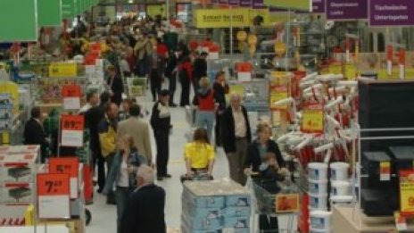 Основателите на BauMax продават ценна арт колекция, за да спасят веригата