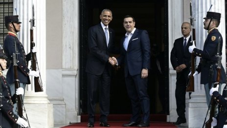 Барак Обама: САЩ застава рамо до рамо с Гърция