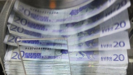 Графика на деня: еврото – непопулярно в страните, които го искат