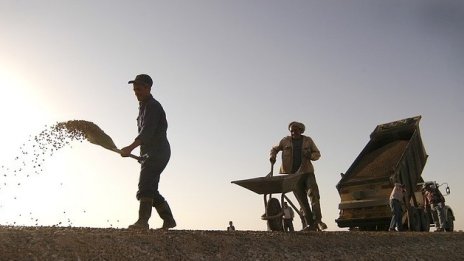 Рязък спад на промишленото производство през юни