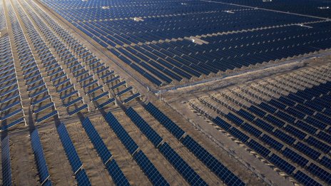 Възходът на китайския сектор на зелена енергия и глобалната му доминация