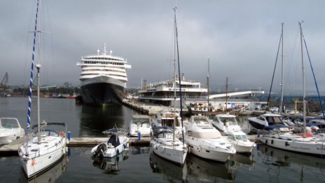 Нова информационна система ще улесни работата на пристанищата