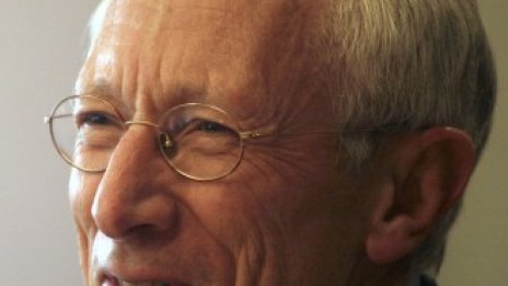 Стенли Фишер: Светът е ужасно близо до рецесия