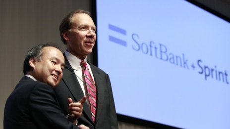 Японският оператор Softbank купува американския Sprint Nextel