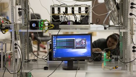 Цената на етер премина границата от 500 долара